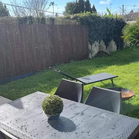 Сasa de vacaciones Maison 3 Chambres, Jardin Clos à 900m De L'océan