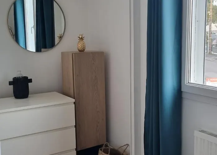 Holiday home Maison 3 Chambres, Jardin Clos A 900m De L'ocean